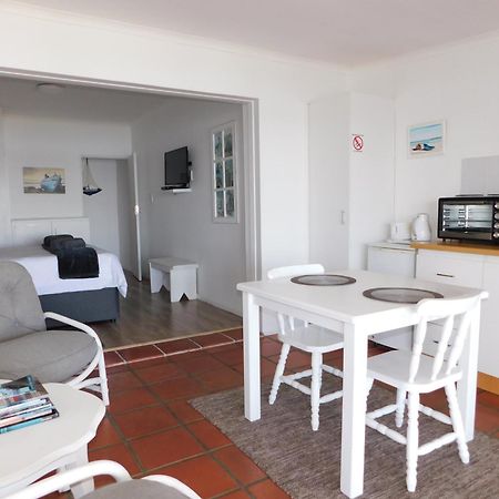 Rivertides Self Catering Guest House Фелддриф Экстерьер фото